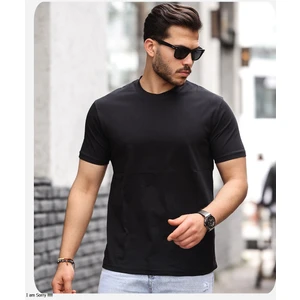 Pamuklu Sıfır Yaka T-Shırt