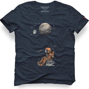 Kayada Oturan Astronot Tasarım Tişört, Astronot Tişört, Astronot Baskılı Tişört, Büyük Beden Tişört