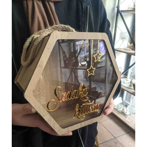 Bir Parça Tasarım Ahşap Sadaka Kutusu Kumbara