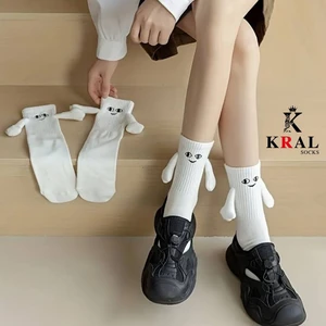 Kral Socks Kadın - Erkek Beyaz Mıknatıslı El Ele Tutuşan Çorap (1 Adet)