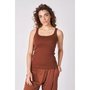 Kadın U Yaka Sıfır Kol Regular Fit Basic Geniş Askılı Tişört Koyu Kahve