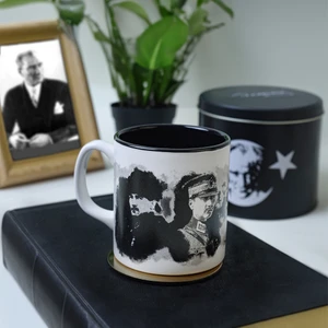 Cihanda Sulh Özel Teneke Kutulu Atatürk Kupa 10 cm