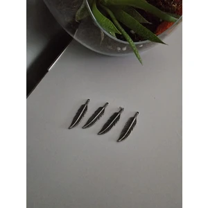 Yaprak Desenli Kolye Ucu Küçük Gümüş Renk