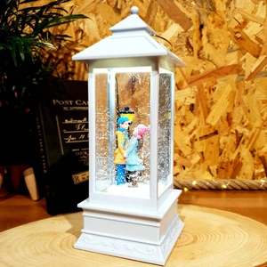 Sokak Lambası Romantik Aşıklar Işıklı Kule Kar Küresi