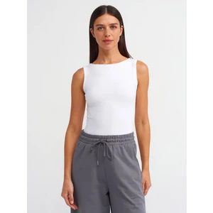 20868 Kayık Yaka Kolsuz Top-Beyaz