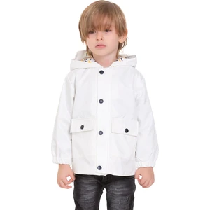 Kapüşonlu Uzun Kol Ayı Baskılı Beyaz Renk Erkek Çocuk Yagmurluk