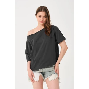 Kadın Düşük Omuz Detaylı Oversize T-Shirt