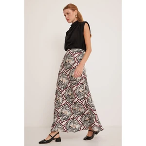 Kadın Siyah Bej Desenli Saten Etek 15877