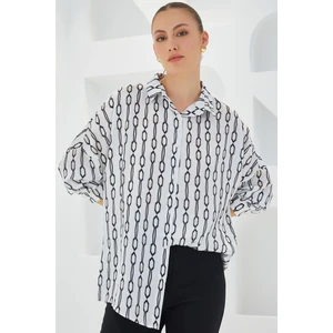 Kadın Siyah Beyaz Desenli Oversize Saten Gömlek 3985