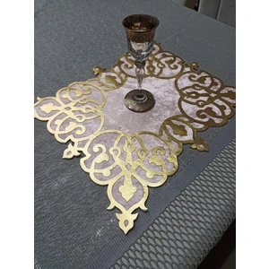 Amerikan Servis/1 Adet Üzeri Varaklı Deri Işlemeli /kadife /40X32CM /arakası Deridir. Pudra Gold