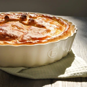 Emile Henry Tart-Börek-Flan Kabı 28 cm Ekru/clay