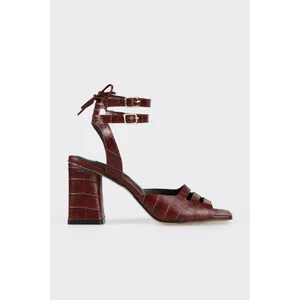 Kahve Deri Kadın Topuklu Sandalet