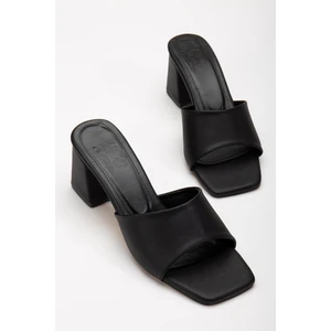 Dilimler Ayakkabı Hasır ve Düz Tekbant Siyah Kadın Topuklu Terlik