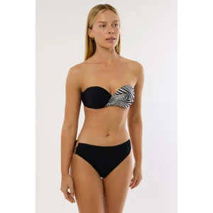 4600 Gümüş Yaldız Desenli Straplez Bikini Takımı