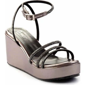 Siyah Platin Taşlı Rugan   Kadın Sandalet K05534008208