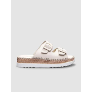 %100 Hakiki Deri Bej Çift Tokalı Kadın Terlik