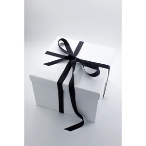 Karton Kutu 27 X27X19 cm Büyük Hediyelik Beyaz Kutu