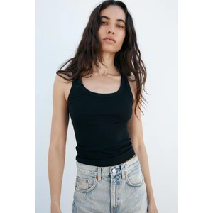 La & Vetta Kadın Fitilli Askılı Basic Atlet – Yuvarlak Yaka, Slim Fit, Yazlık ve Günlük Rahat, %65 Polyester, %30 Pamuk, %5 Likra