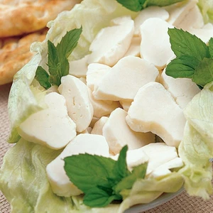 Nefisso Antep Usulü Antep Peyniri ( Inek ) Az Tuzlu Salamura 750 G Bidon