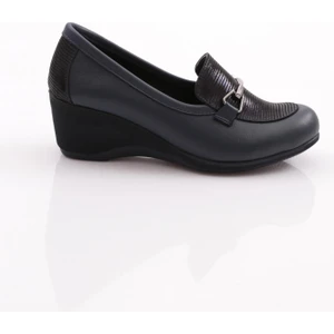 Dgn 2352 Kadin Metal Aksesuarli Comfort Ayakkabi