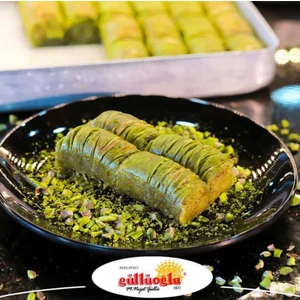 Fıstıklı Dürüm Baklava 500 Gr.