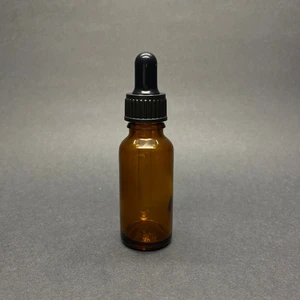 JUNİBELİW 7 Adet 20 ml Amber Cam Şişe Kapaklı Cam Damlalıklı Boş Çok Amaçlı Yağ Esans Şişesi 7X20ML