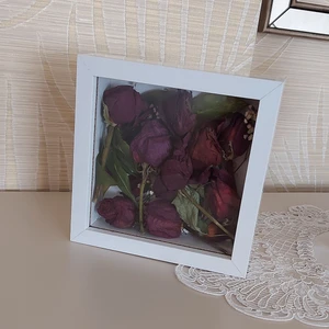 Verda Anı Fotoğraf Çerçevesi Beyaz Kare Tasarım 20x20x5 cm Dekoratif Masa ve Duvar Kullanımı