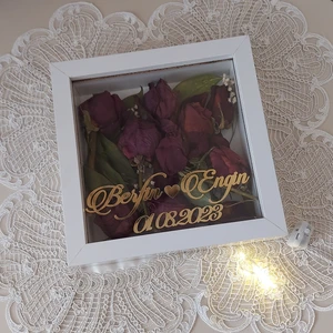 Verda Çerçeve 20X20X5 cm Isimli Ledli Beyaz Anı Çerçevesi! Yeni Moda Çiçek Anı Çerçevesi!