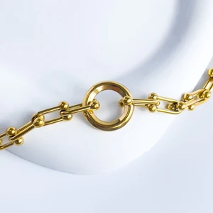 Ortası Halka Iç Içe Geçmeli Çelik Bileklik