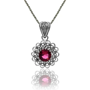 Temmuz Yakut Doğum Taşı Çiçek Motifli Telkari Gümüş Kolye