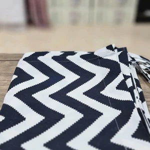 Devrim Olivya Tekstil Lüks 1.Sınıf Eleganse Özel Dikim Gri-Beyaz Zikzak Desenli  Branda Balkon Perdesi