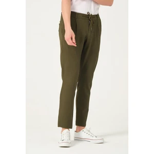 Erkek Regular Fit Fermuarlı ve Bağcıklı Rahat Jogger Pantolon