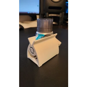 Diş Macun Sıkacağı Çevirmeli Beyaz Plastik