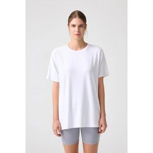 Los Ojos x Melodi Beyaz Oversize Geniş Kalıp Tişört Boyfriend T-Shirt