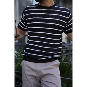 Roberto Bornova Siyah Şeritli Delikli Bisiklet Yaka Triko T-Shirt