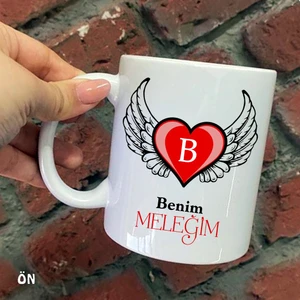 Hediyeci Abla Size Özel Benim Meleğim Kanatlı Kalp B Harfli Seramik Baskılı Kupa Bardaklar