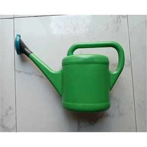Çiçek Bahçe Çim Sulama Bidonu Süzekli 5 Lt Kum Kuma