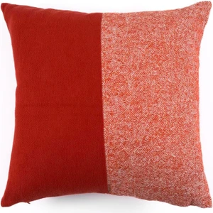 Yarı Düz Yarı Kırçıl Kırmızı 50x50 Yünlü Kare Kırlent Kılıfı 005720