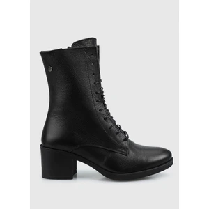 Siyah Deri Kadın Bot