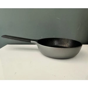 Pro-Grade Tava 20 cm Gri