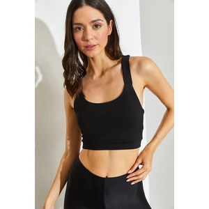Kadın Sporcu Crop Atlet
