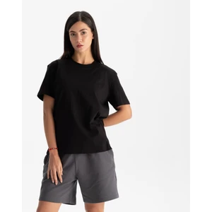 Kadın Siyah Relax Fit Bisiklet Yaka %100 Organik Pamuk T-Shirt