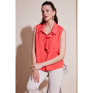 Yakası Volanlı Regular Fit Kolsuz Gömlek Bayan Gömlek 611GO0110
