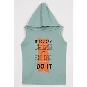 Baskılı Kapüşonlu Sıfır Kol Yeşil Renk Erkek Çocuk Tshirt