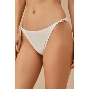 Aksesuarlı Bikini Alt