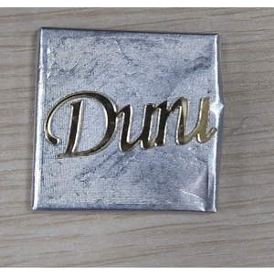 50 Adet Kare Çikolata Üzerine Gold Pleksi Isim
