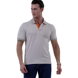 Exve Exclusive Bej Triko Kıvrılmaz Kol ve Yaka Detaylı Çekmeyen Polo Yaka Kısakol Tişört