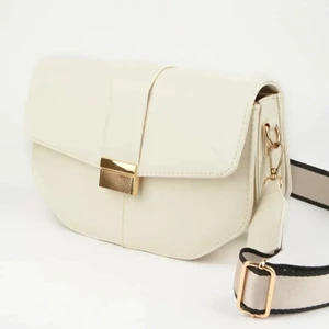 Hegef Bag Kadın Kanvas Askılı Toka Detaylı Üç Bölmeli Omuz Çantası