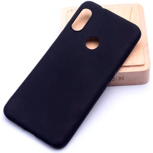 Techno Guru Xiaomi Mi A2 Lite Için Esnek ve Şık Soft Premier Silikon Kılıf