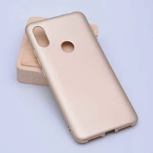 Techno Guru Xiaomi Mi 8 Için Esnek ve Şık Soft Premier Silikon Kılıf